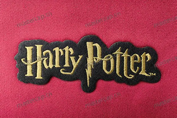 ME037 Self-adhesive felt applique with embroidery