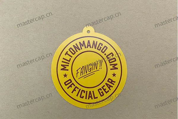 MHT007 350 gsm gloss-varnished art paper hangtag with double-sided printing