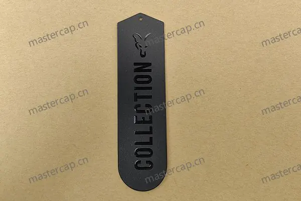 MHT014 600 gsm matte-laminated embossed art paper hangtag with double-sided printing and spot UV varnish