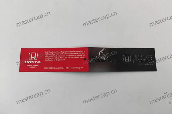 MHT025 350 gsm matte-laminated folded art paper hangtag with double-sided printing