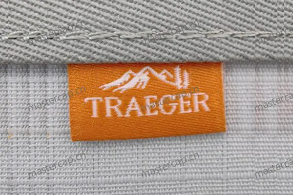 MLB016 Woven flag label (center fold)