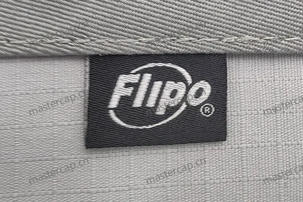 MLB026 Woven label (center fold)