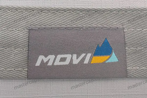 MLB035 Woven hem label (book-cover fold)