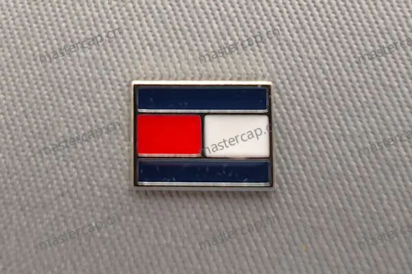 MB016 Nickel-plated metal patch with soft enamel